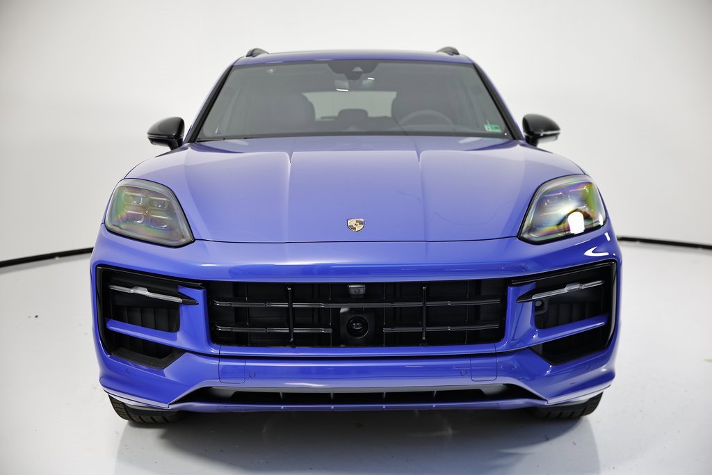 New 2025 Porsche Cayenne GTS image 10
