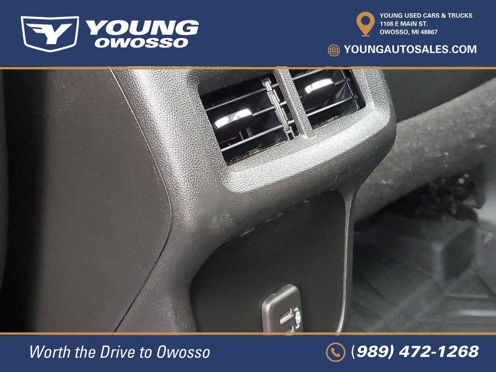 Used 2022 Chevrolet Equinox RS w/ RS Leather Package FWD image 35