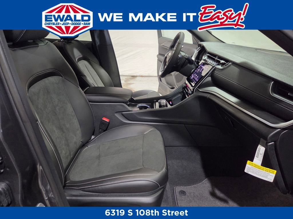 New 2025 Jeep Grand Cherokee 4WD image 9