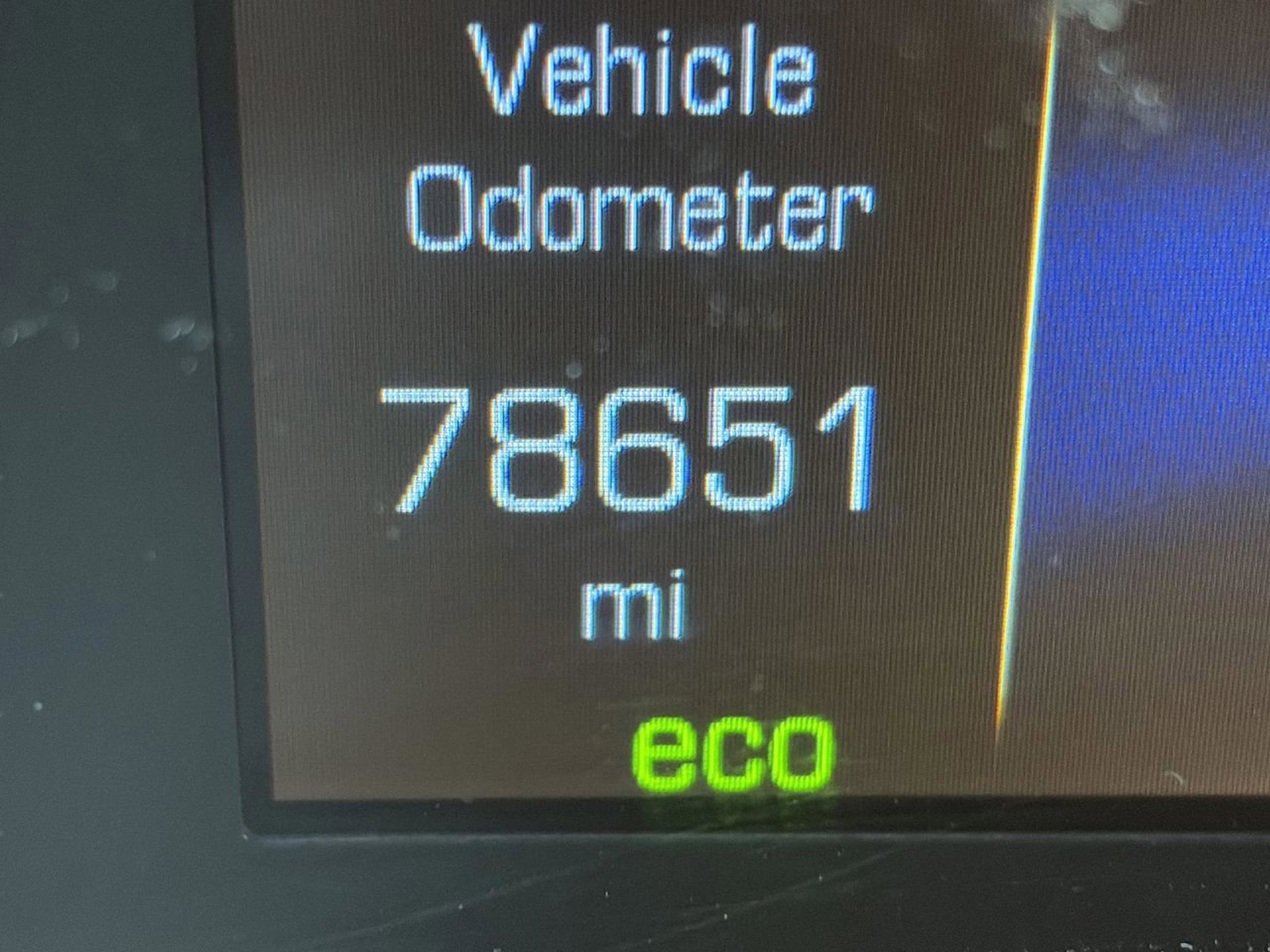 Used 2016 Cadillac SRX Luxury w/ Driver Awareness Package image 22