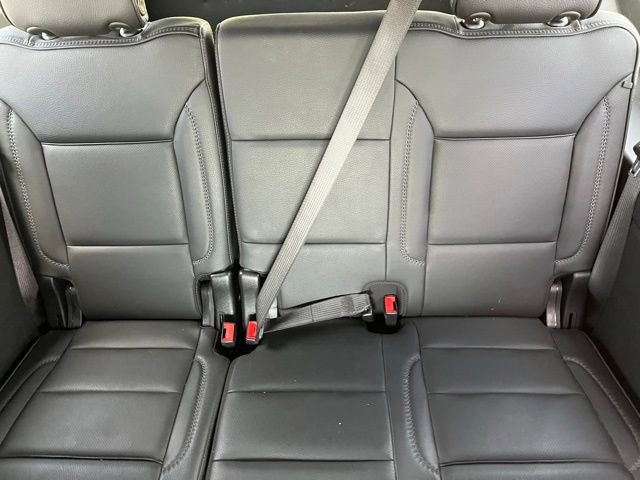 Used 2025 GMC Yukon XL Denali AWD/4WD image 29