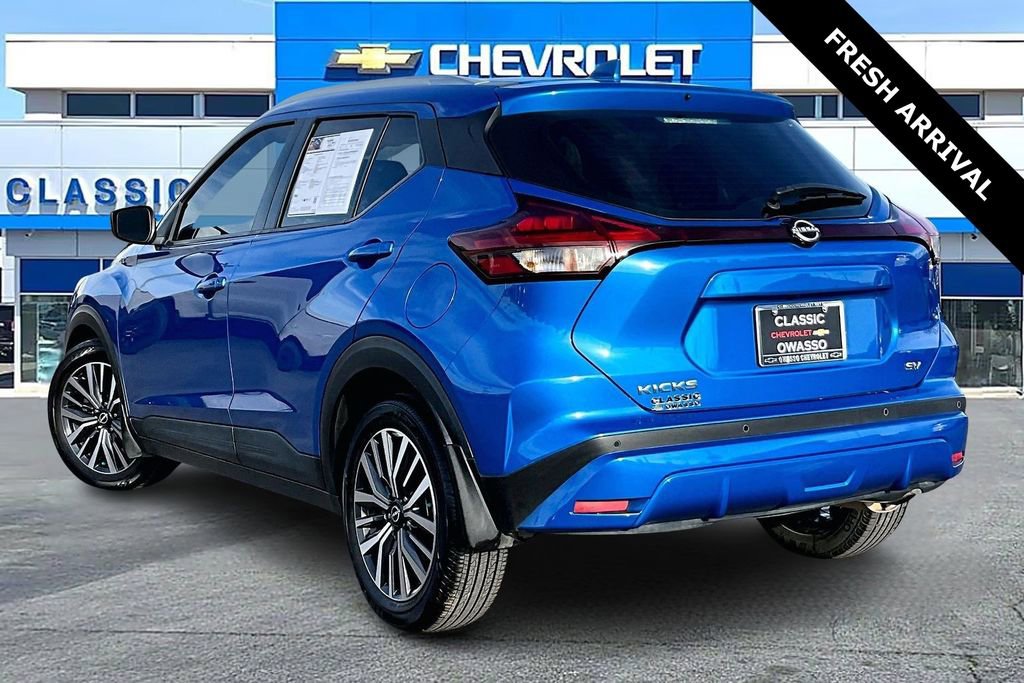 Used 2023 Nissan Kicks SV image 4