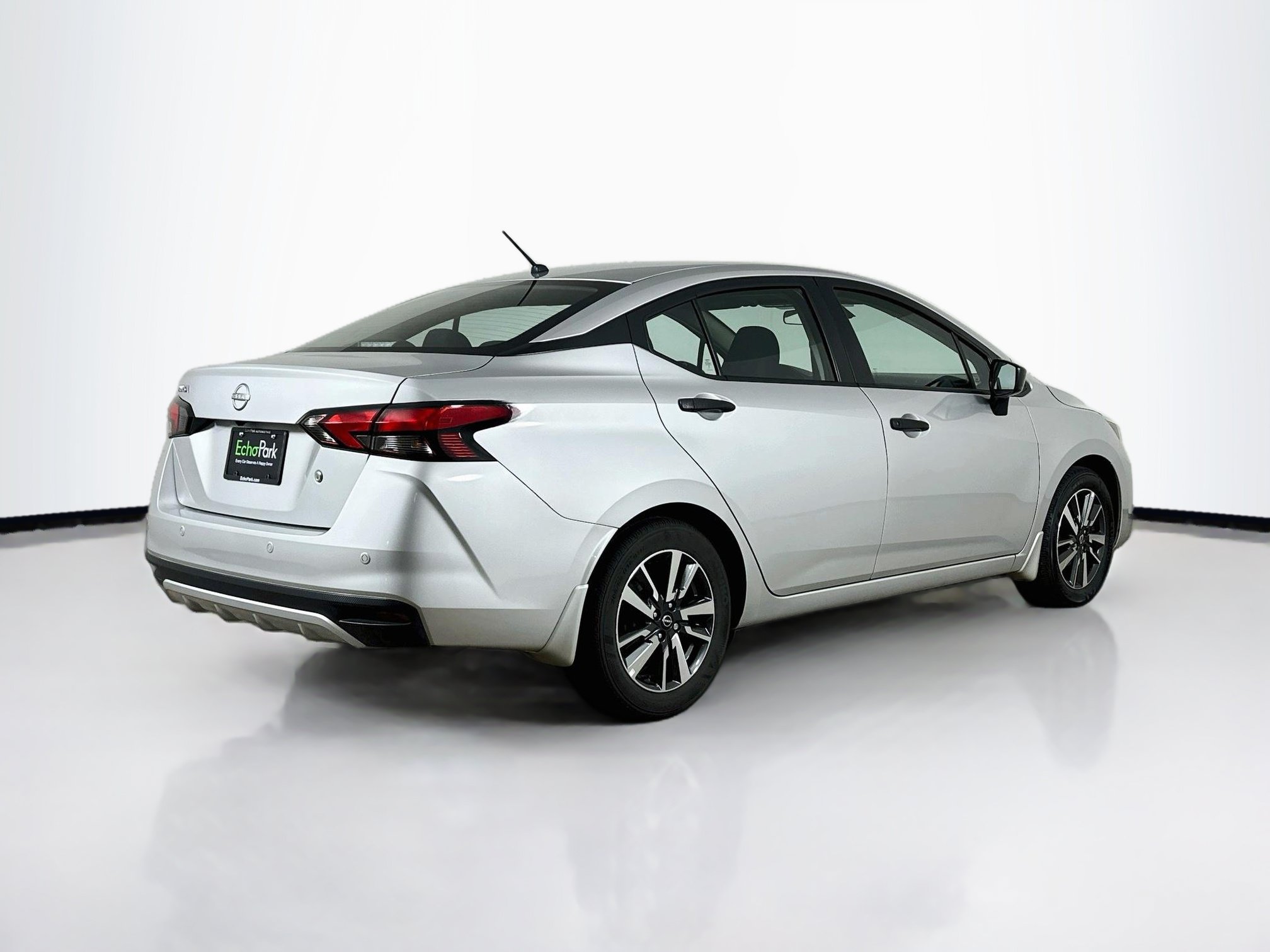 Used 2025 Nissan Versa S w/ S Plus Package FWD image 9