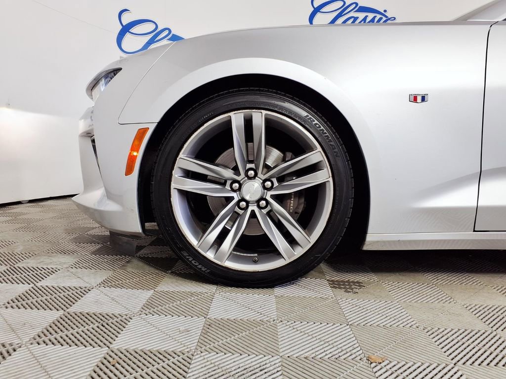 Used 2017 Chevrolet Camaro SS RWD image 7