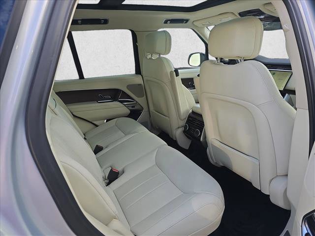 Certified 2023 Land Rover Range Rover SE image 11