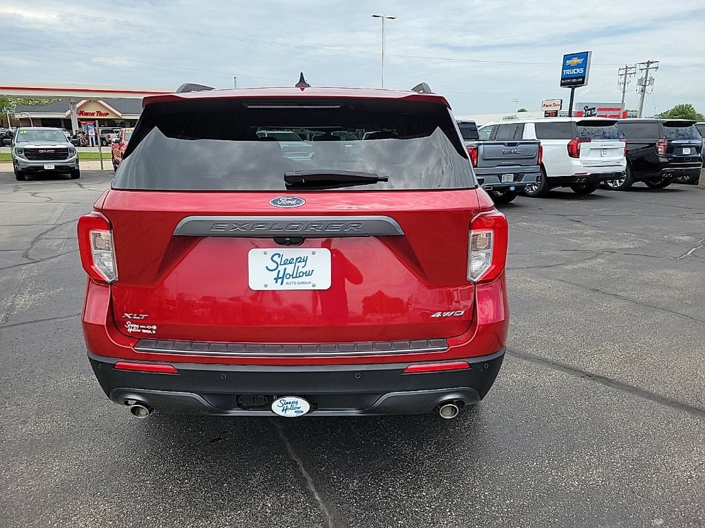 Used 2023 Ford Explorer XLT w/ Equipment Group 202A AWD/4WD image 6