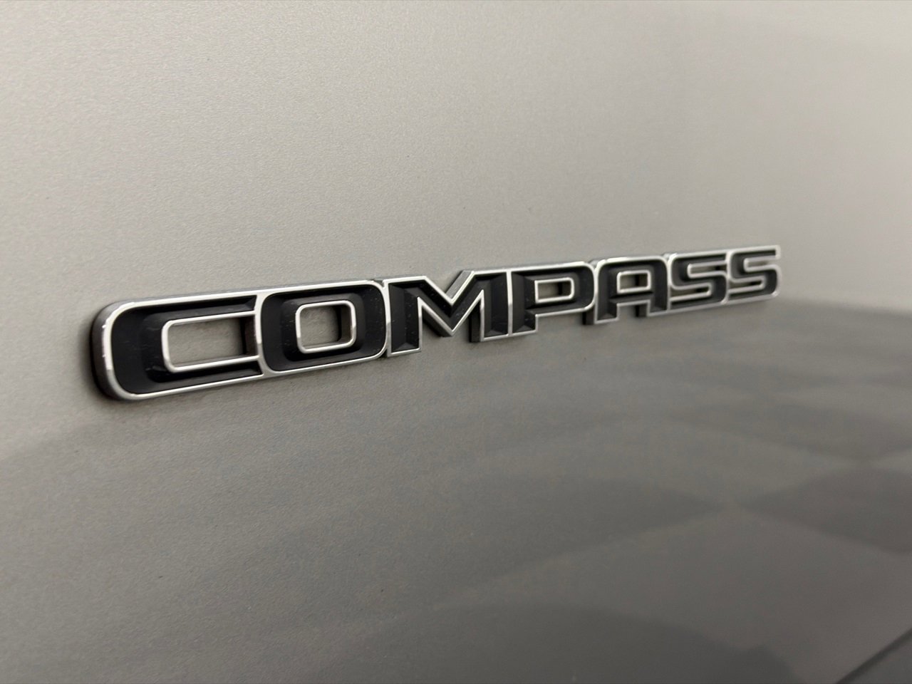 Used 2022 Jeep Compass Sport image 13