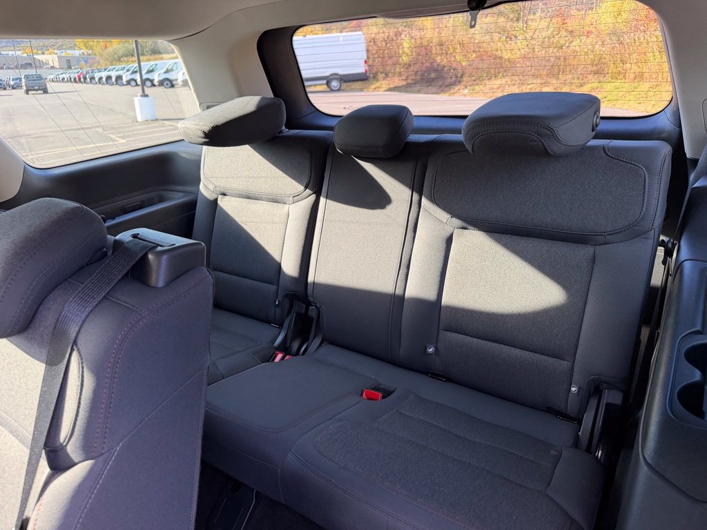 Certified 2025 Ford Expedition Active AWD/4WD image 6