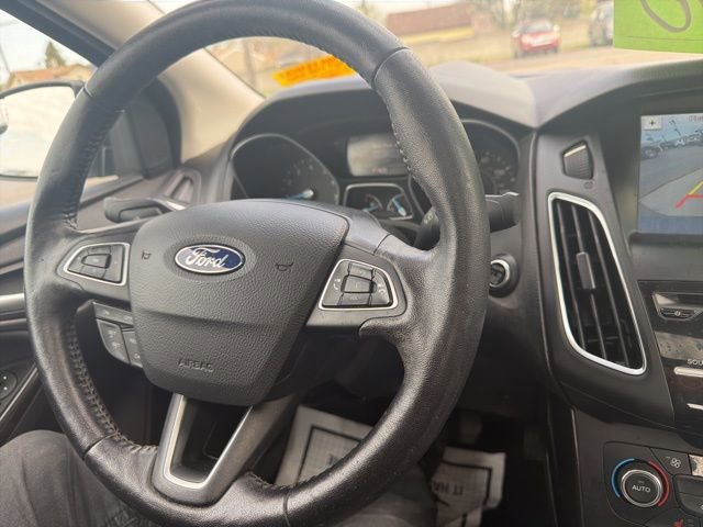 Used 2017 Ford Focus Titanium FWD image 23