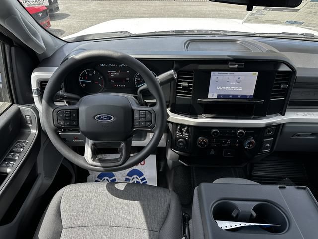 New 2026 Ford F550 4x4 Crew Cab image 13