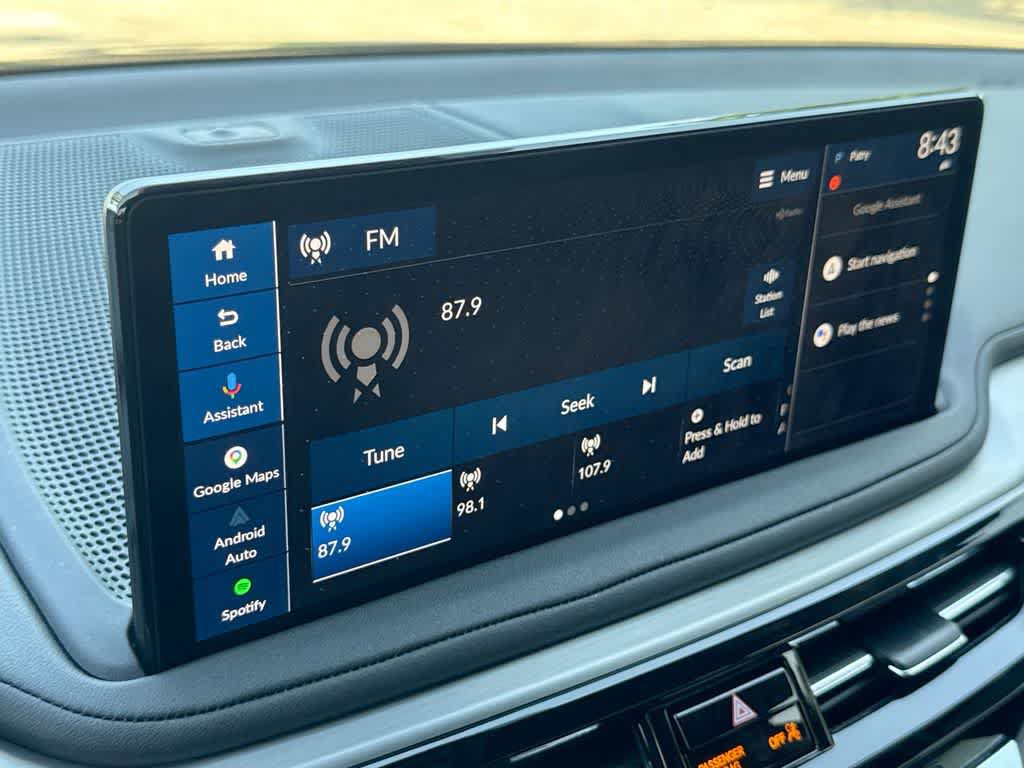 Used 2025 Acura MDX w/ Technology Package FWD image 17