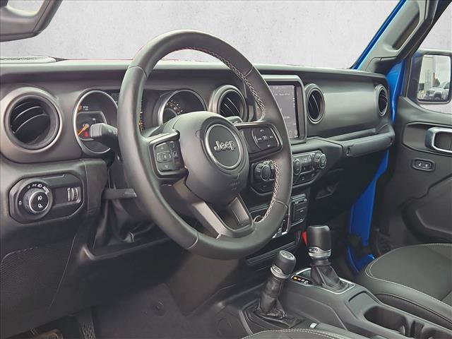 Used 2023 Jeep Gladiator Sport AWD/4WD image 9