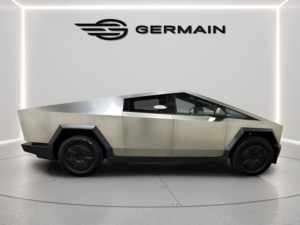 Used 2024 Tesla Cybertruck AWD Crew Cab image 9