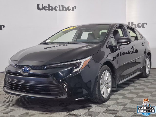 Used 2025 Toyota Corolla LE w/ LE Premium Package AWD/4WD image 3