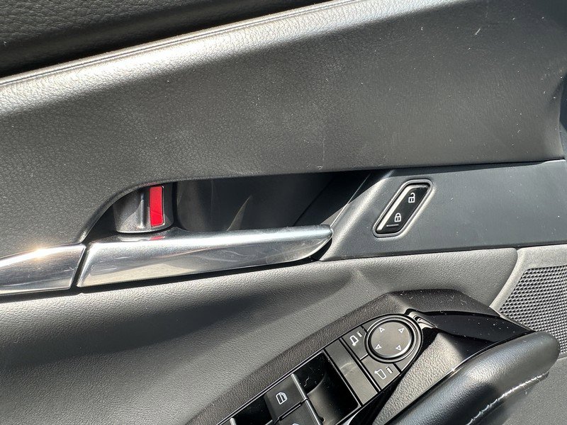 Used 2025 MAZDA CX-30 AWD 2.5 S w/ Preferred Package image 17