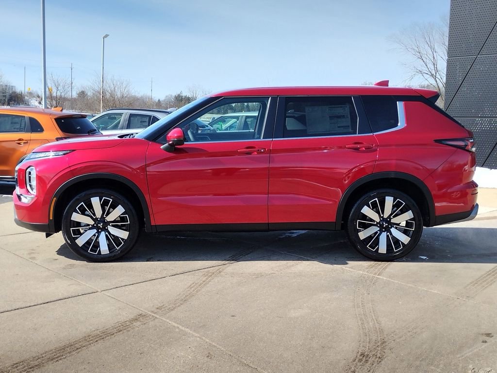 New 2026 Mitsubishi Outlander SE image 18