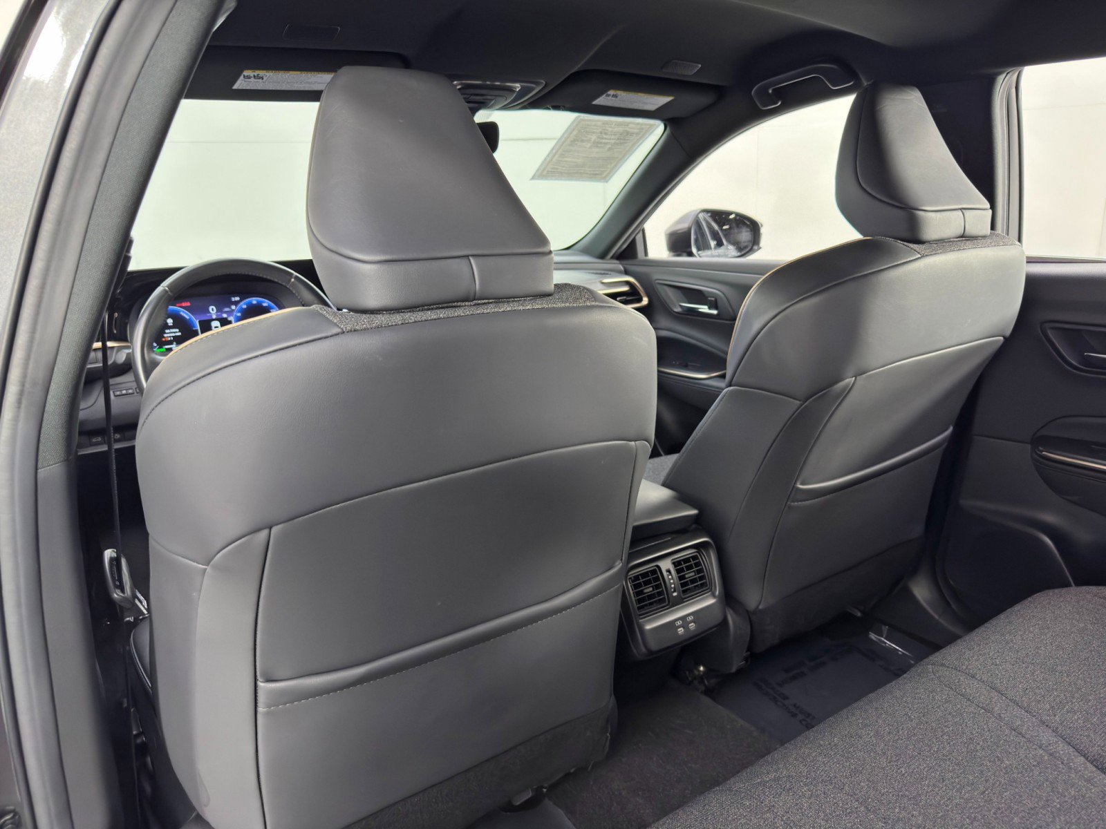 Used 2023 Toyota Crown XLE image 35