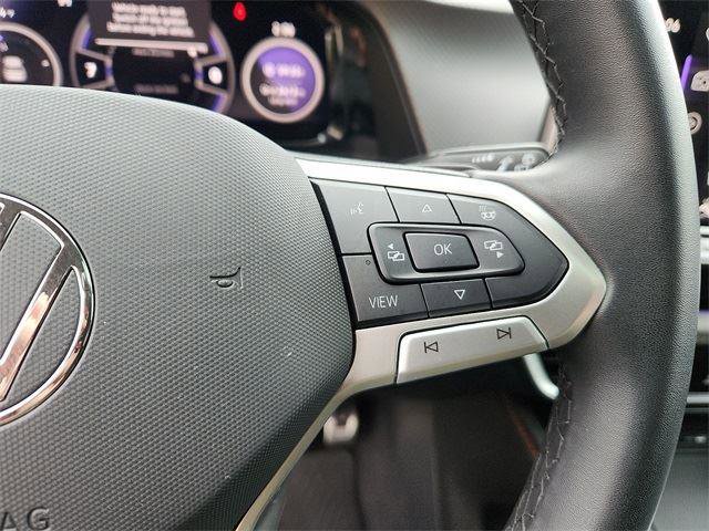 Certified 2025 Volkswagen Atlas Peak Edition SE image 21