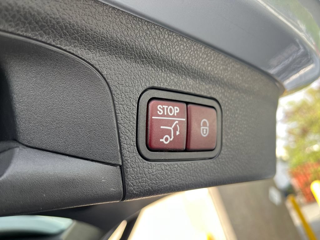 Used 2024 Mercedes-Benz GLE 450e 4MATIC image 21