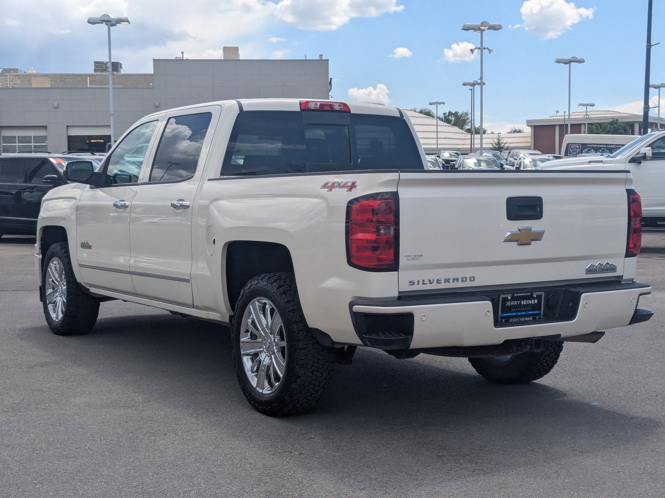 Used 2014 Chevrolet Silverado 1500 High Country AWD/4WD image 5