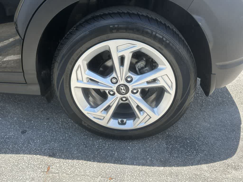 Used 2023 Hyundai Kona SEL FWD image 10