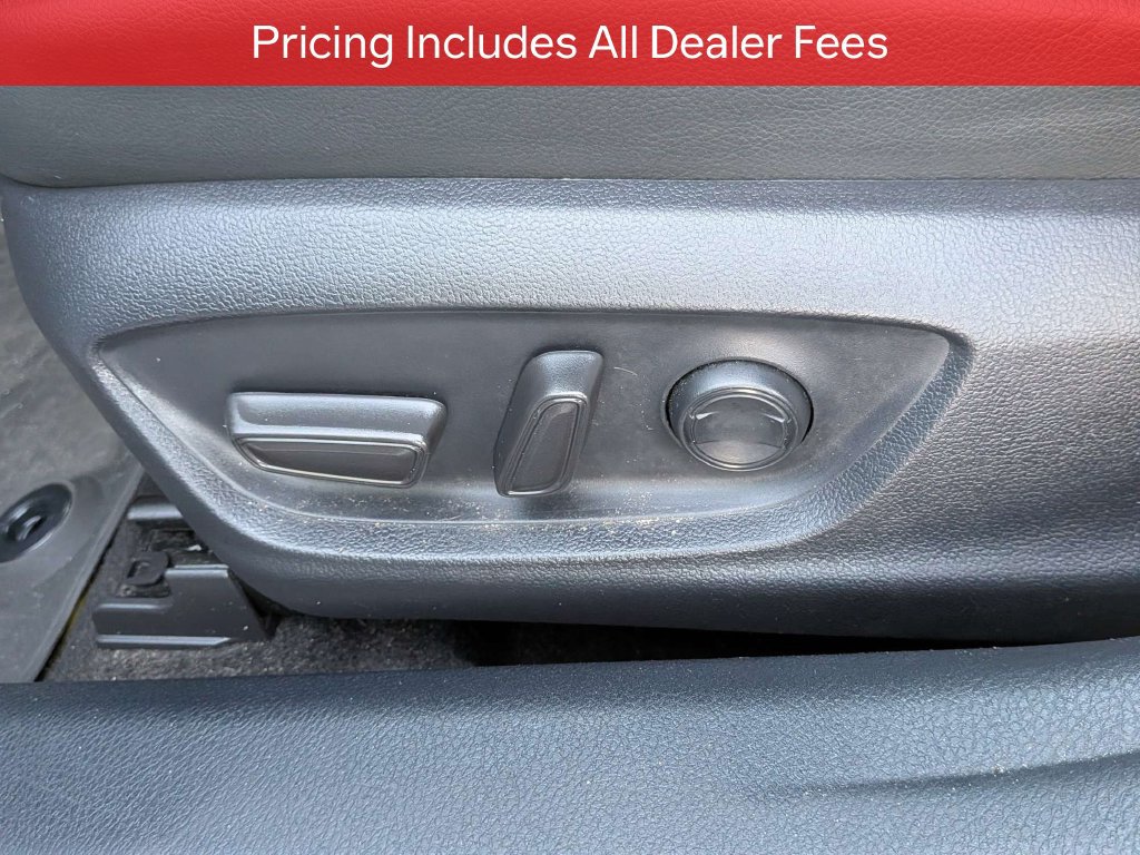 Used 2024 Toyota Camry SE FWD image 20