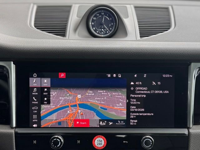 Certified 2023 Porsche Macan image 23