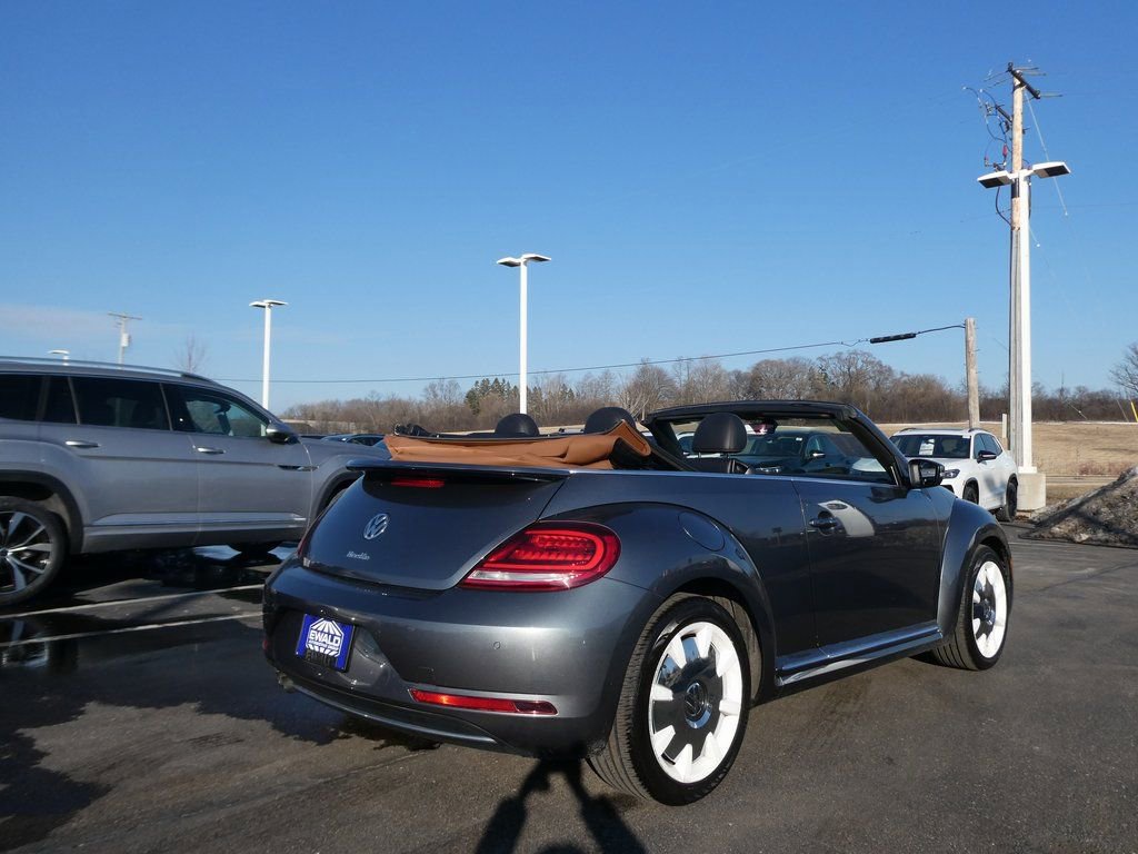 Used 2019 Volkswagen Beetle 2.0T SE image 3