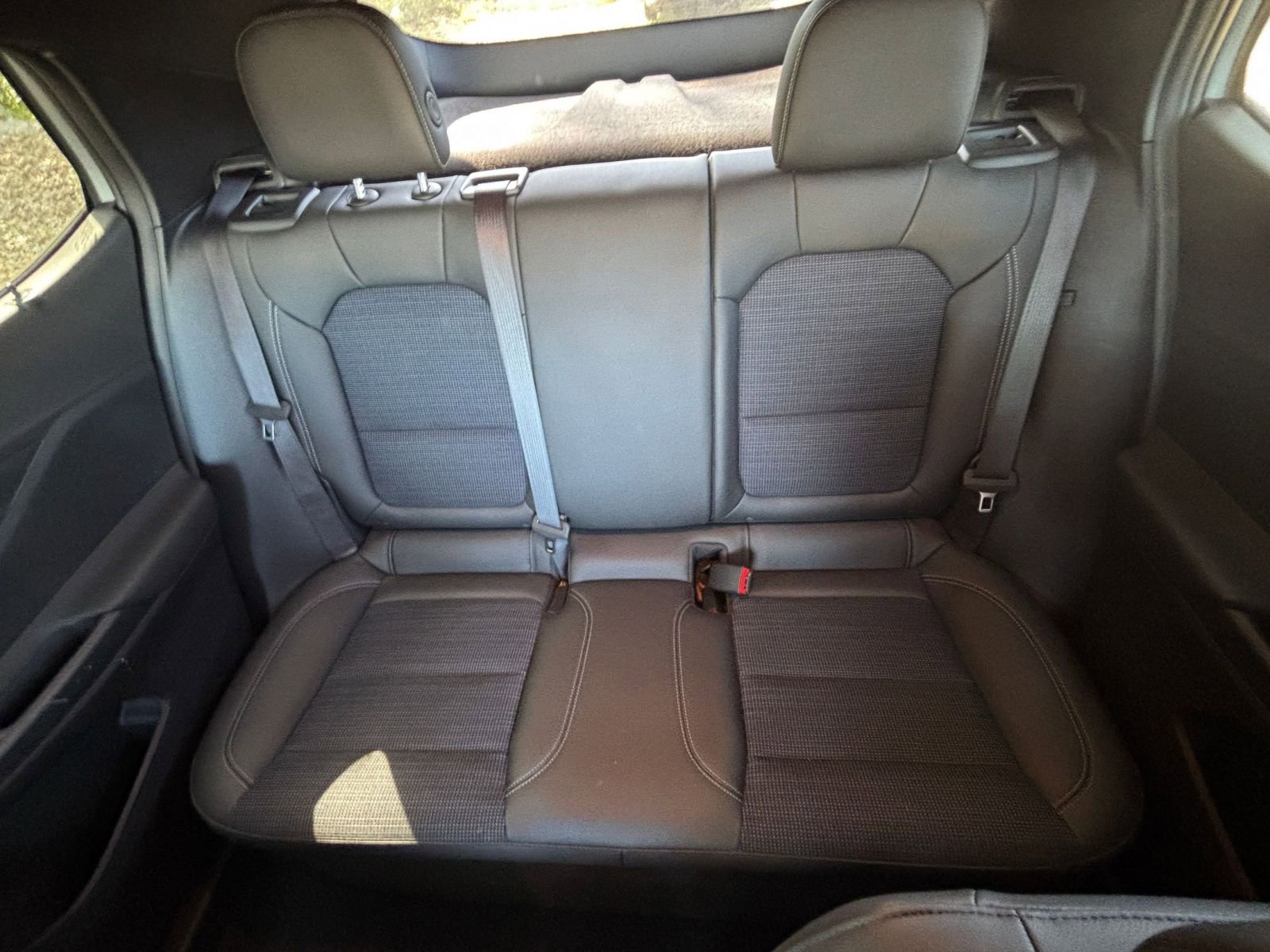 Used 2025 Buick Envista Preferred image 39