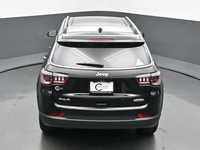 New 2025 Jeep Compass Latitude w/ Sun & Sound Group AWD/4WD image 42