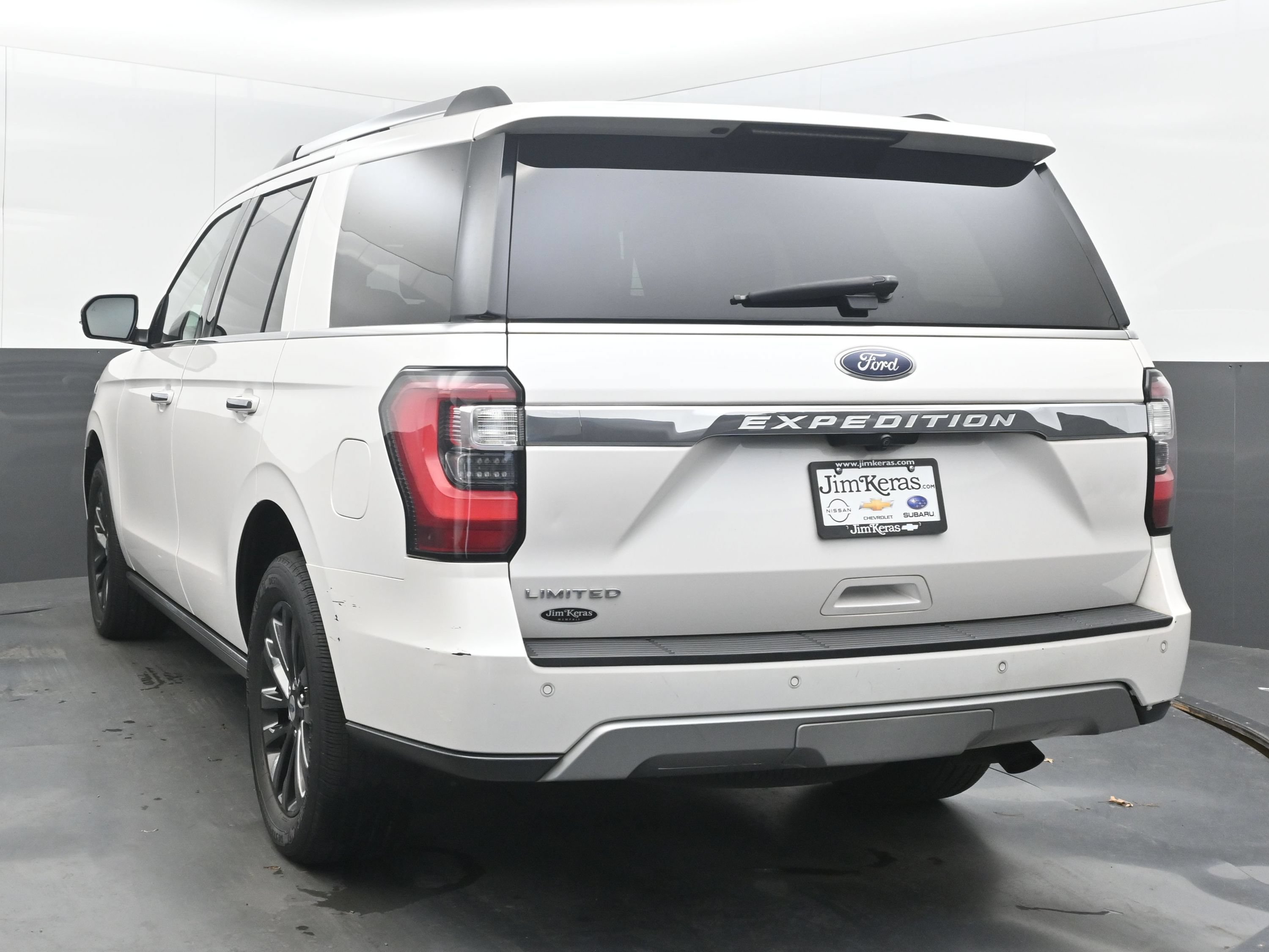 Used 2019 Ford Expedition Limited w/ Equipment Group 301A RWD image 8