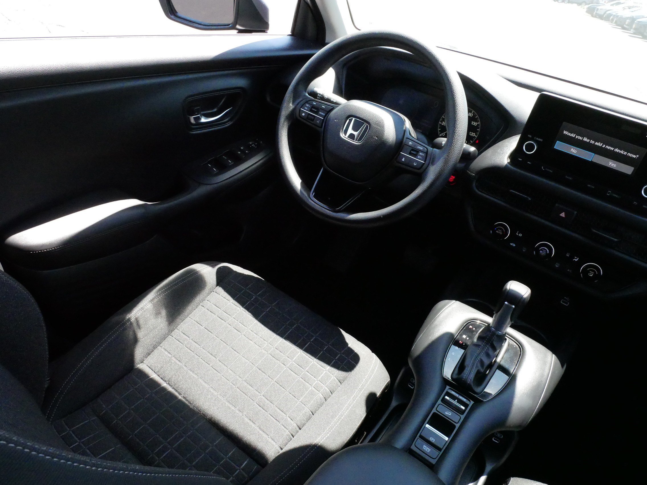 Used 2024 Honda HR-V LX image 9