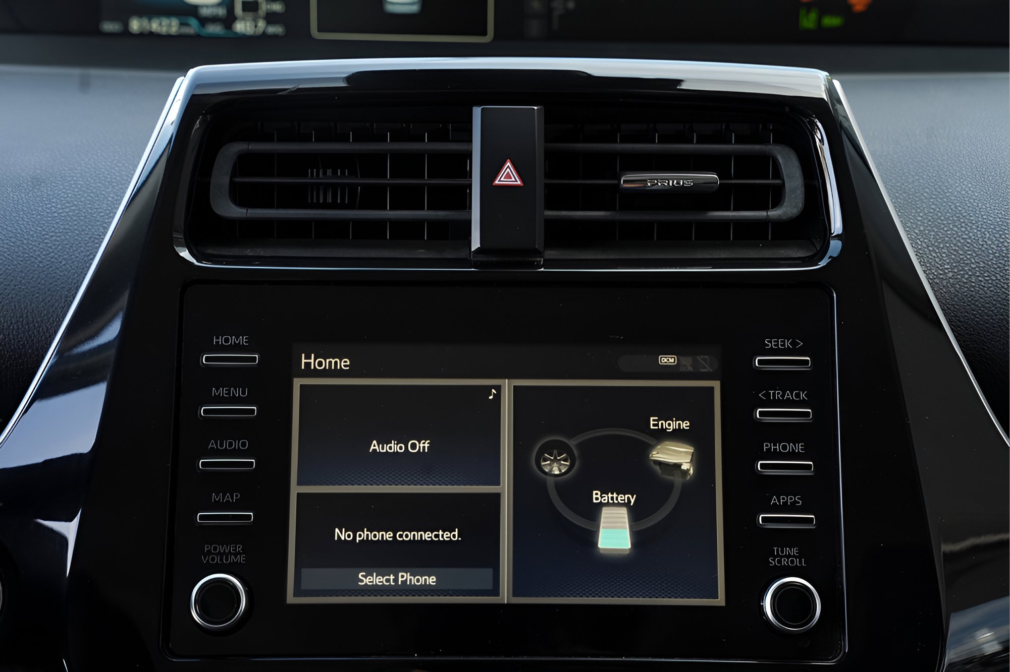 Used 2020 Toyota Prius XLE image 21