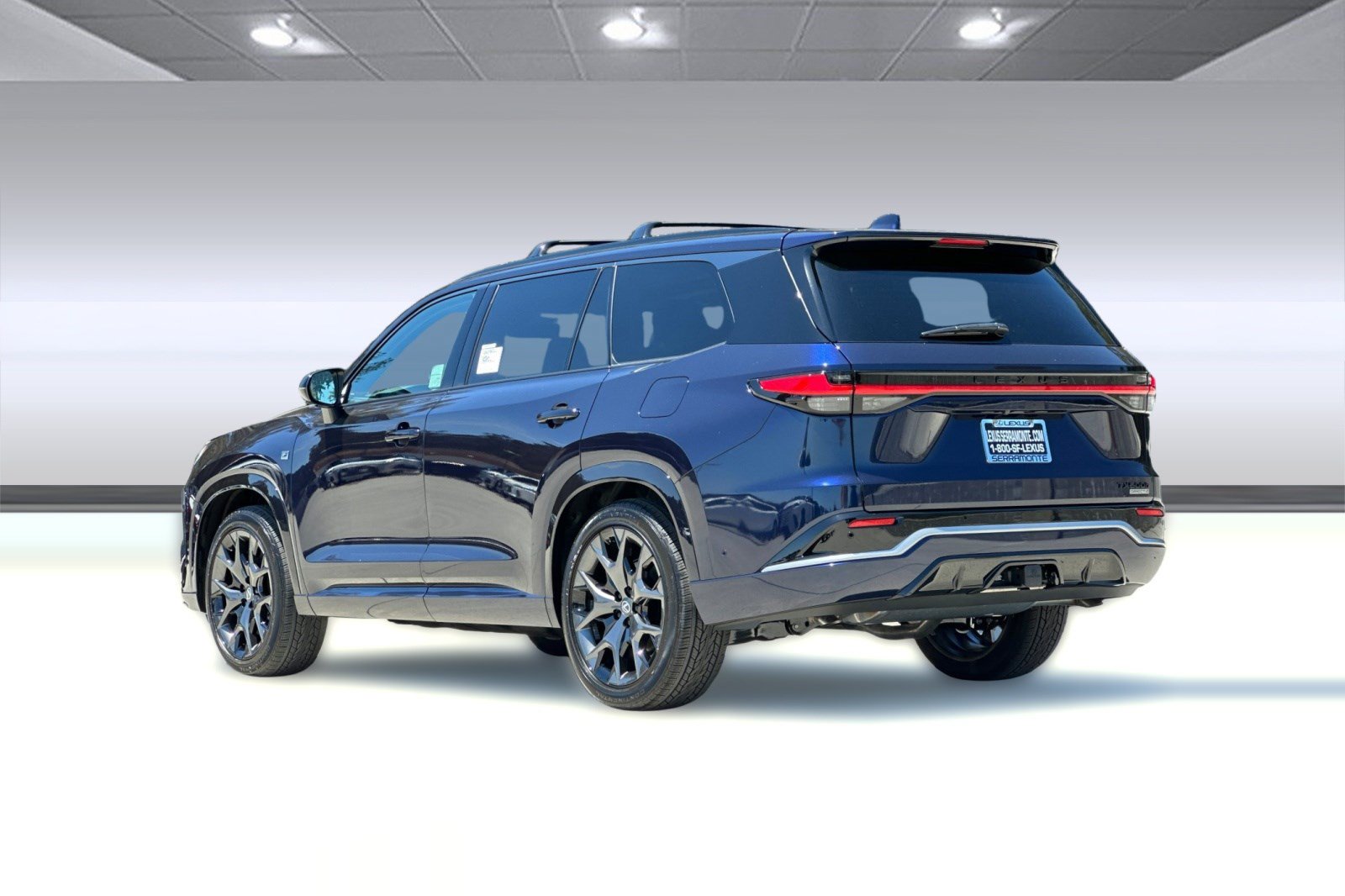 New 2026 Lexus TX 500h AWD image 3