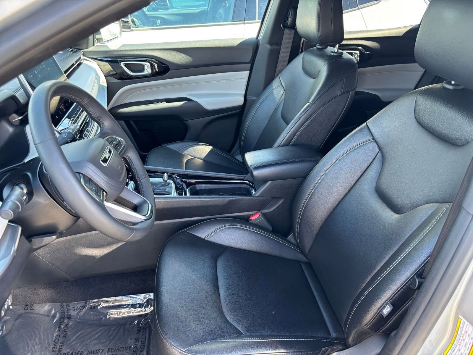 Used 2025 Jeep Compass Limited AWD/4WD image 37