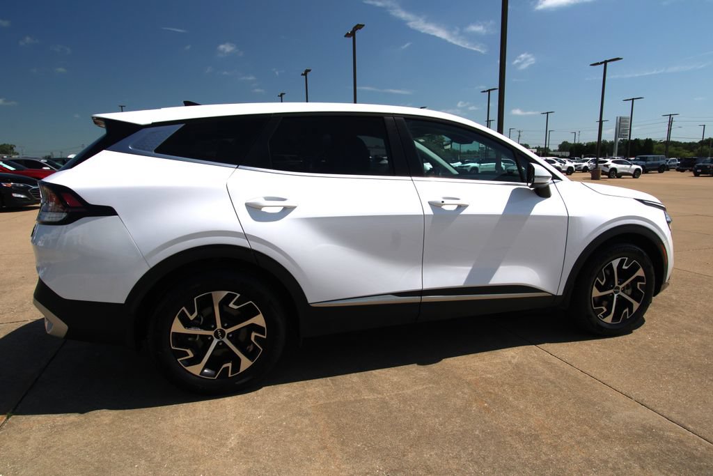 Used 2024 Kia Sportage EX FWD image 5