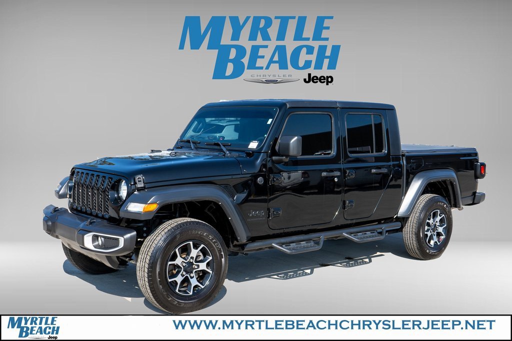 Used 2023 Jeep Gladiator Sport image 2