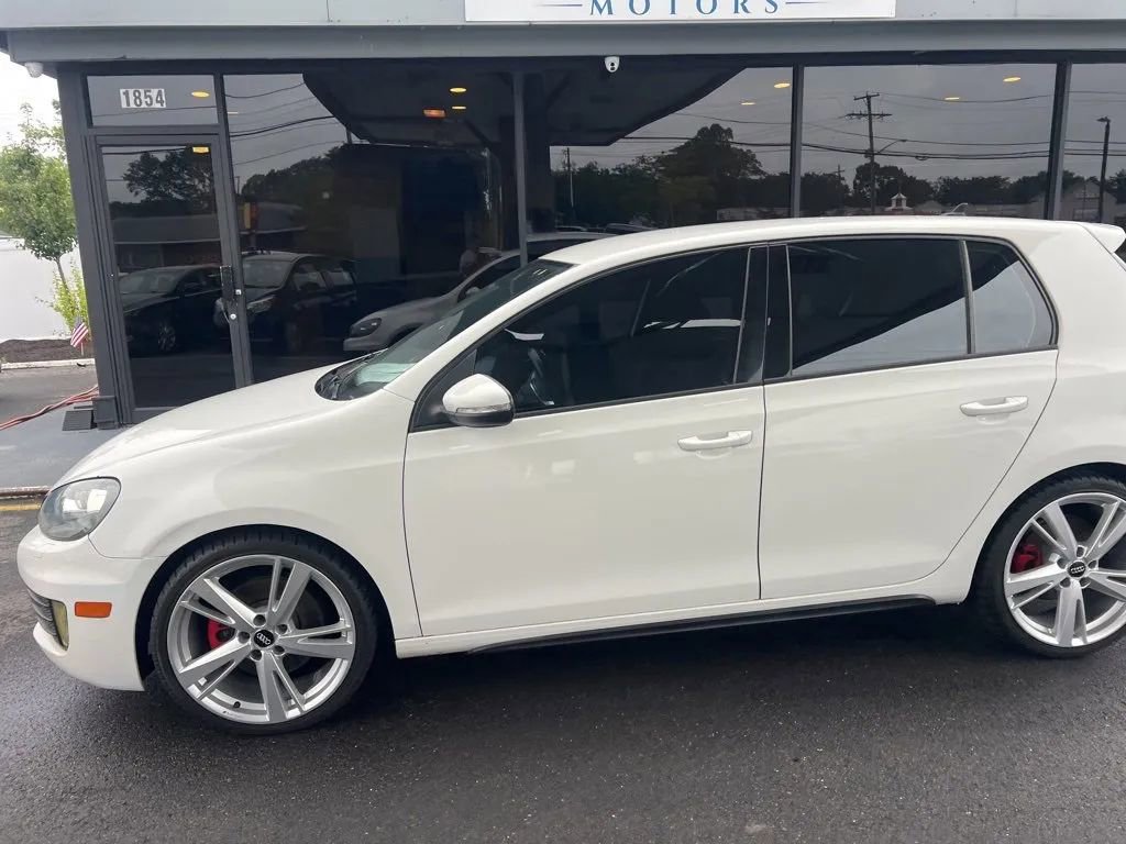 Used 2014 Volkswagen GTI Wolfsburg Edition image 5