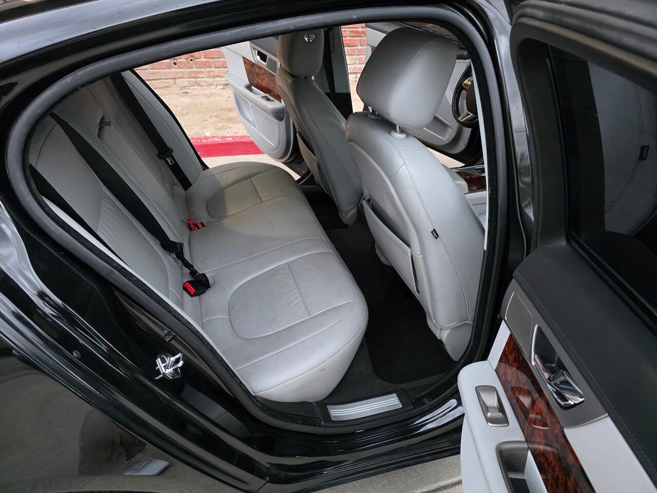 Used 2011 Jaguar XF Portfolio image 10