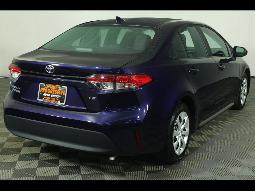 Used 2025 Toyota Corolla LE FWD image 12
