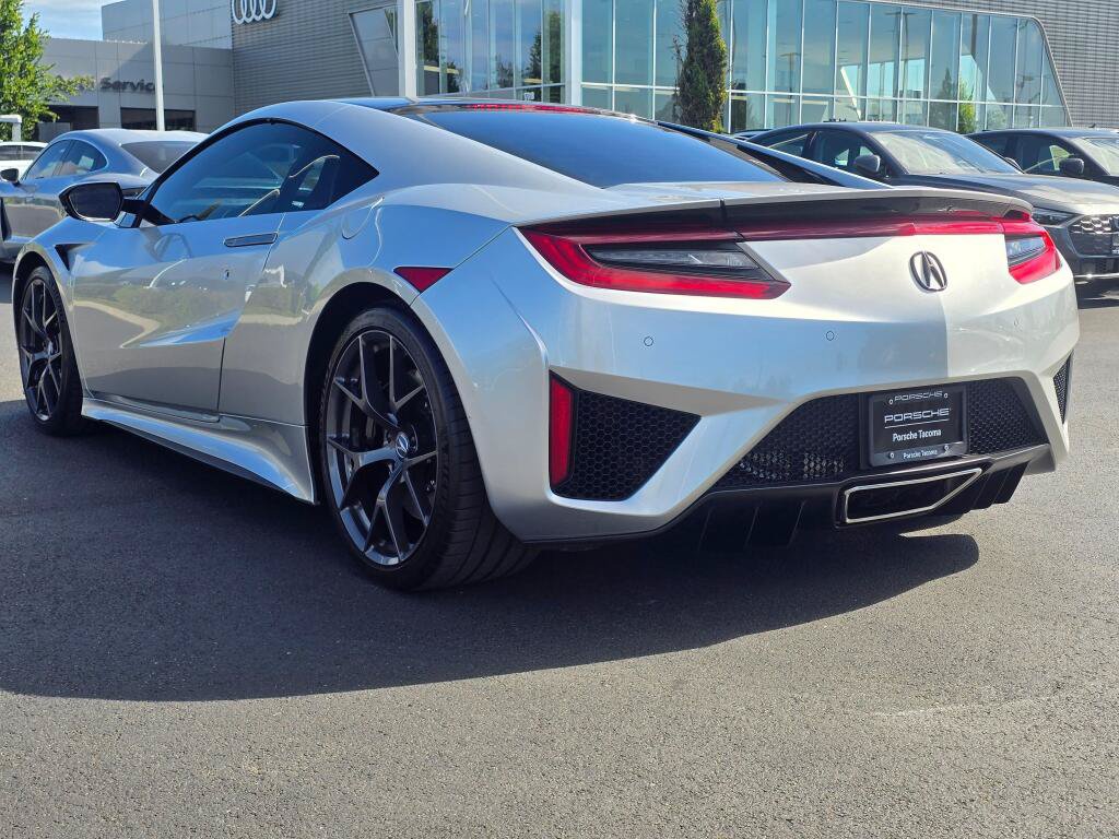 Used 2017 Acura NSX AWD/4WD image 3