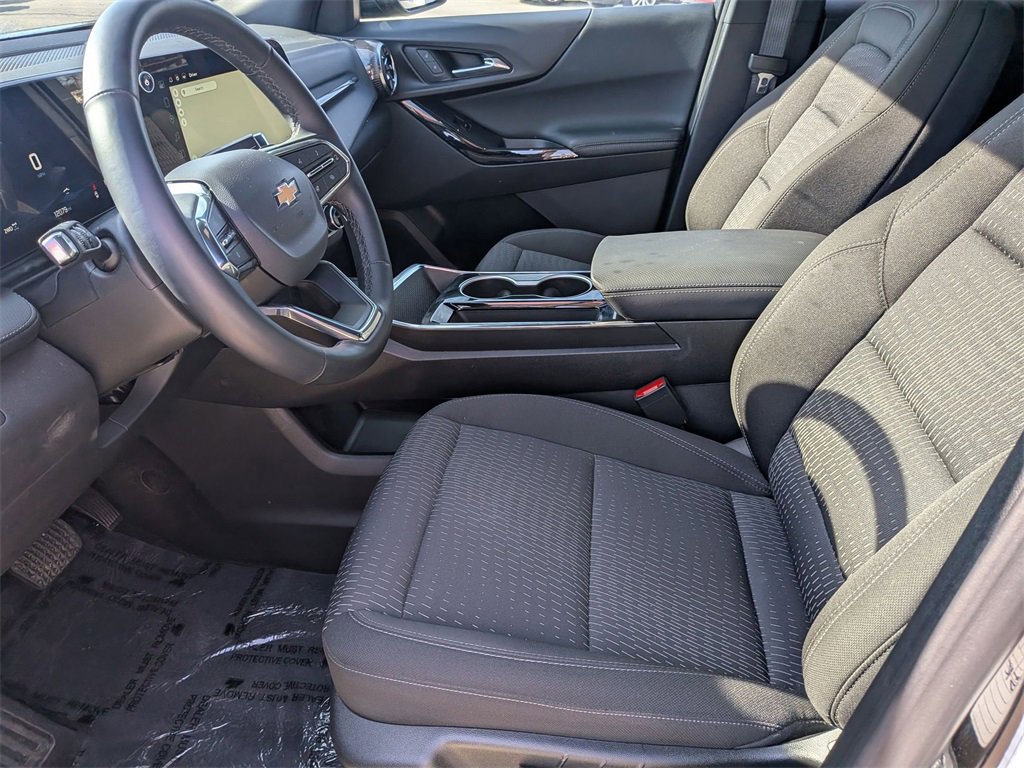 Used 2025 Chevrolet Equinox LT image 24