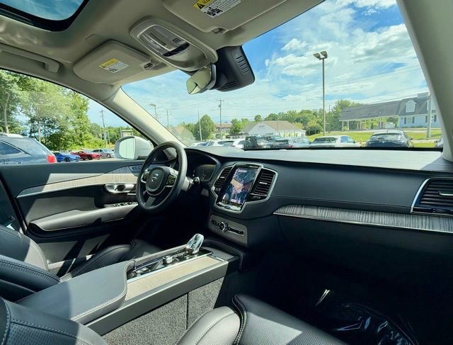 Used 2023 Volvo XC90 T8 Ultimate w/ Protection Package Premier image 28