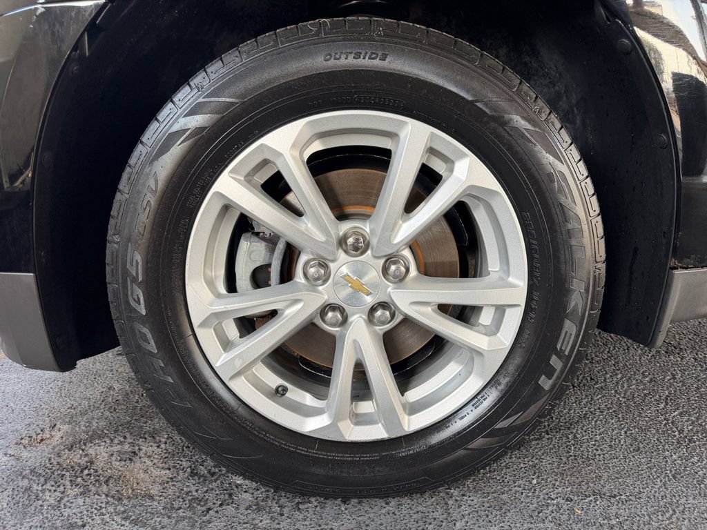 Used 2017 Chevrolet Equinox LS AWD/4WD image 48