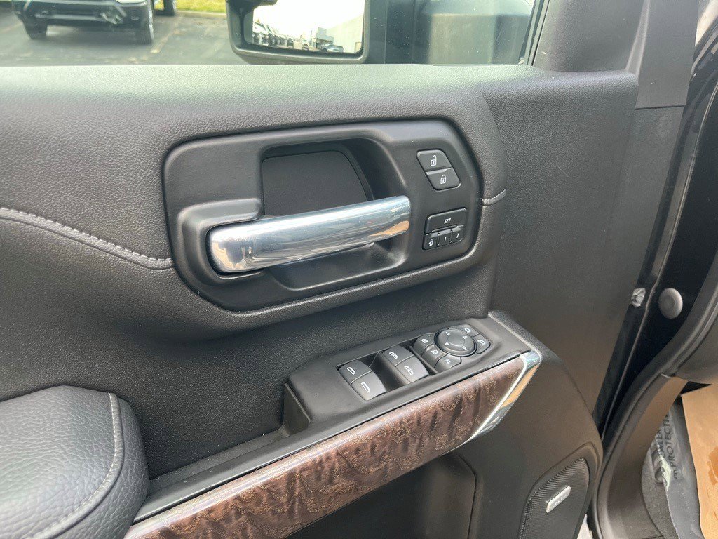 Certified 2021 GMC Sierra 3500 Denali w/ Denali Ultimate Package image 10