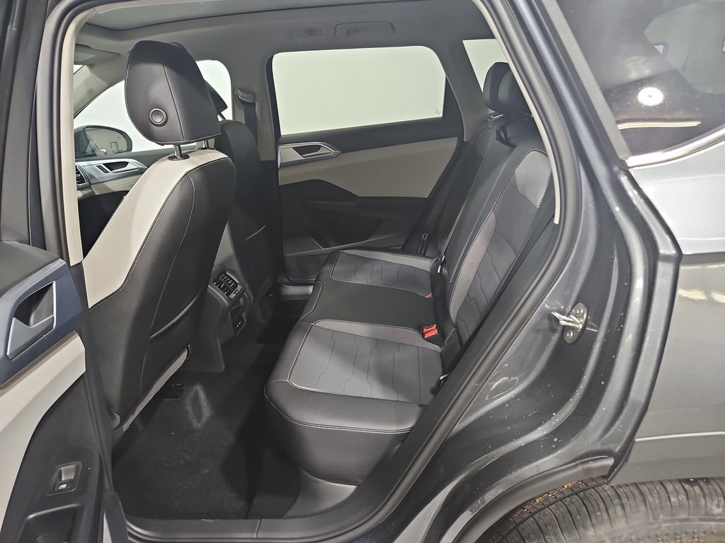 New 2026 Volkswagen Taos SE image 23