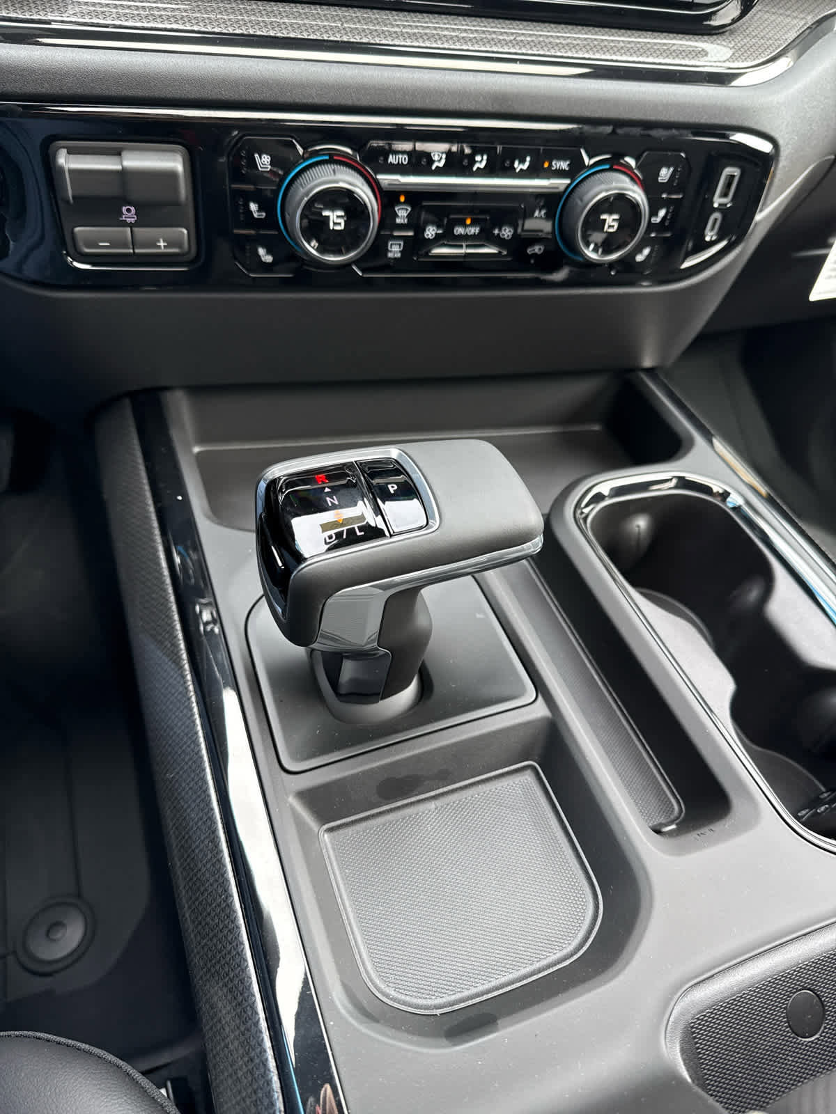 New 2026 Chevrolet Silverado 1500 ZR2 w/ Dark Appearance Package image 22