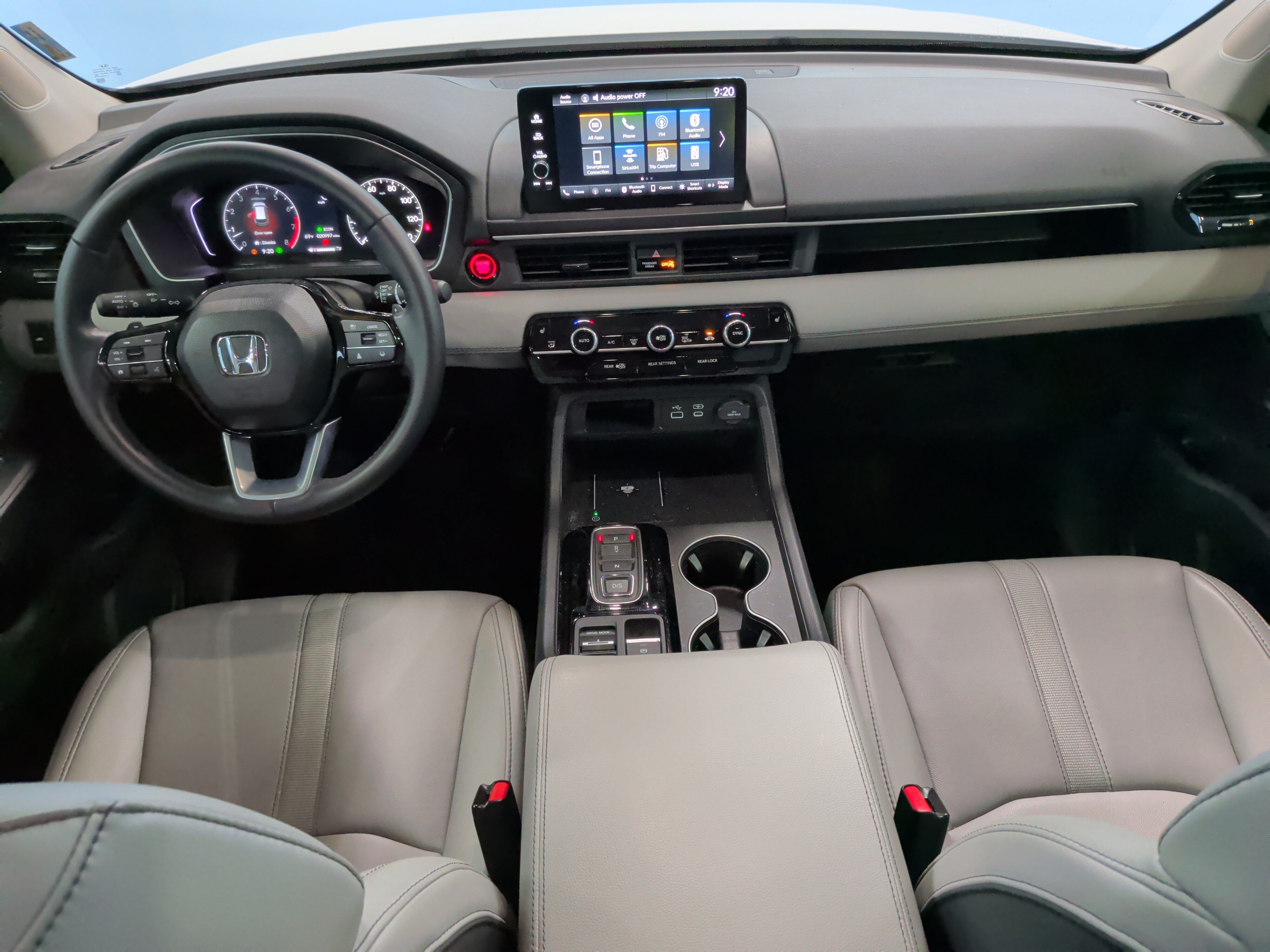 Used 2025 Honda Pilot EX-L image 17