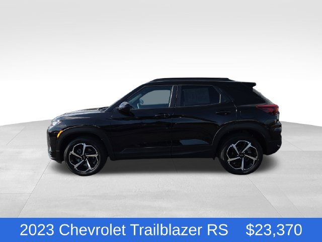 Certified 2023 Chevrolet TrailBlazer RS w/ Convenience Package AWD/4WD image 2