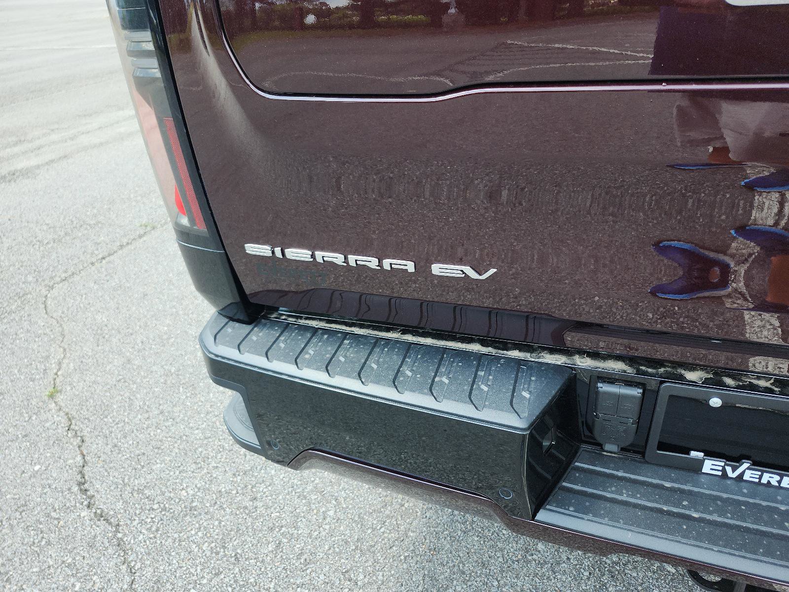New 2025 GMC Sierra EV Denali image 4